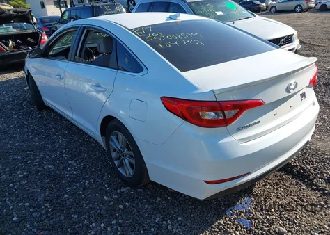 2015 Hyundai Sonata Se z USA, uszkodzony, nr VIN 5NPE24AF0FH246293